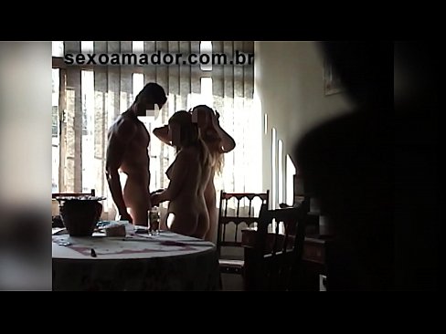 ❤️ Amigos sexuais convidam um homem gigante e um ménage à trois com ele ️ Sexo de qualidade em pt.centr-klassiki.ru ❌❤