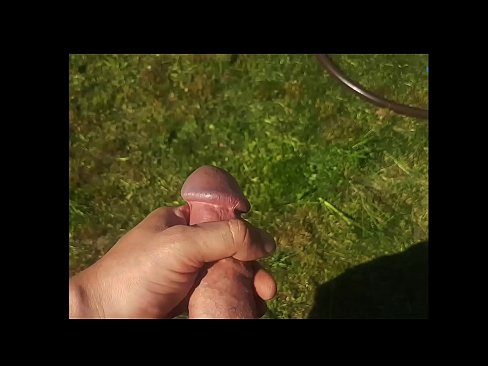 ❤️ A boazona fica com a rata rosa fodida e ejacula com um esguicho num jardim de Verão ️ Sexo de qualidade em pt.centr-klassiki.ru ❌❤